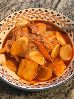 A picture of Tteokbokki (Spicy Rice Cake) with Seafood.