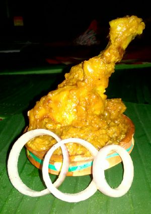 A picture of Kohlapuri Chicken.