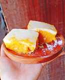 Bánh bí đỏ cốt dừa bột báng