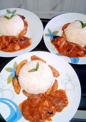 A picture of Rice n Stew.