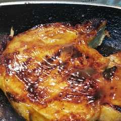 Una foto de Costillas de cerdo con mostaza y miel. 5 minutos!!