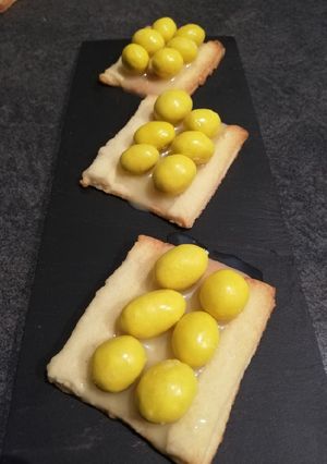 Une photo de Biscuits aux m&m's jaune 😊