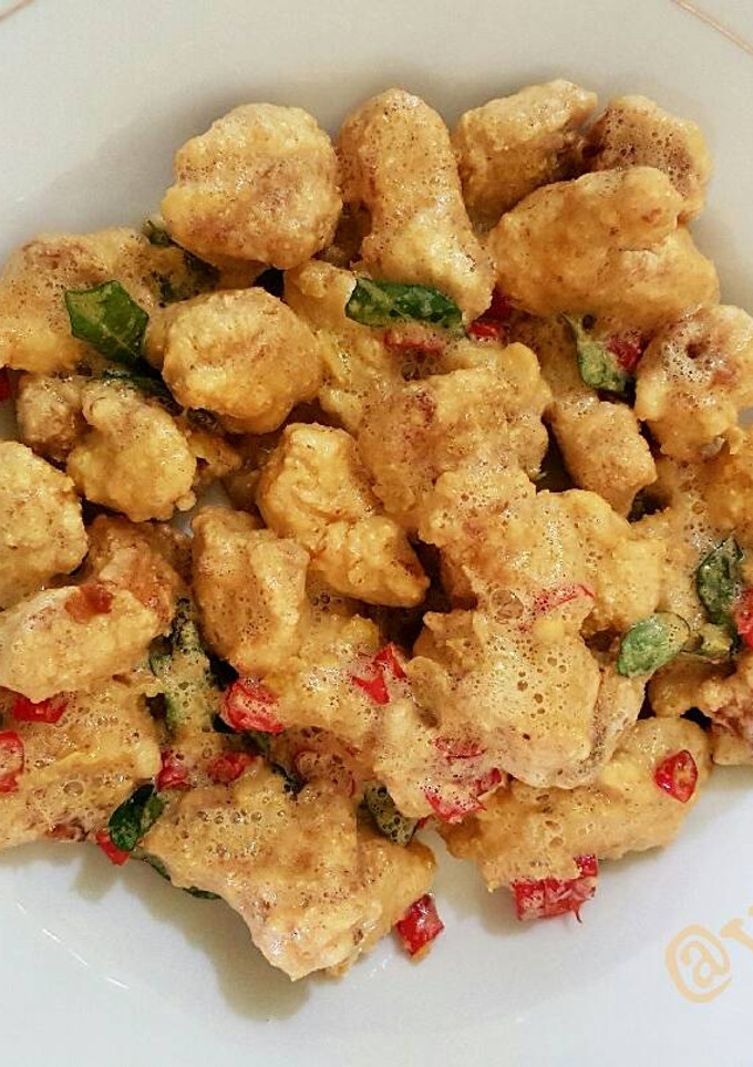 Foto resep Ayam Goreng Telur Kuning Asin (salted-egg yolk chicken)