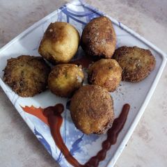 A picture of Corn cheese boll.