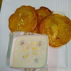 A picture of Kheer malpuas.