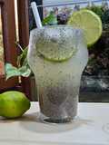 Boisson rafraîchissante au citron vert et graines de chia