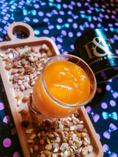A picture of Mango juice.
