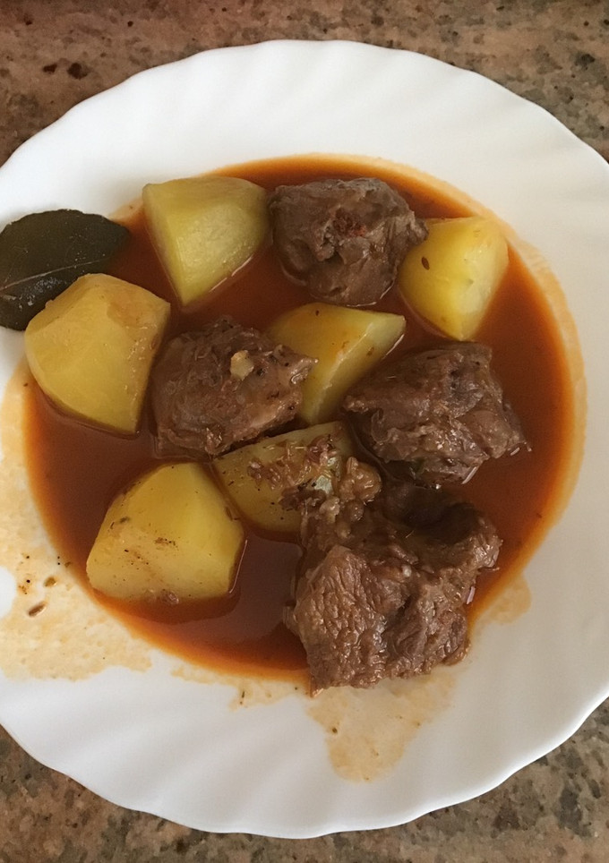 Una foto de Carrilleras al pimentón con patatas Thermomix para 2