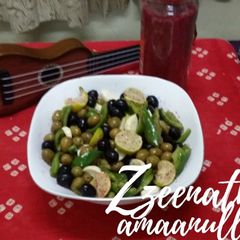 A picture of Mixed Olives and Garlic Salad.