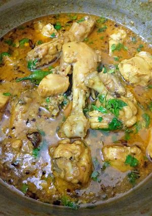 A picture of Chicken Peas Gravy.