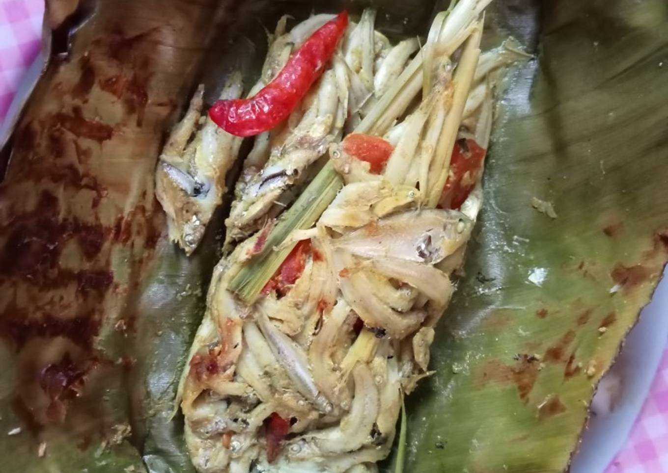 Pepes ikan teri