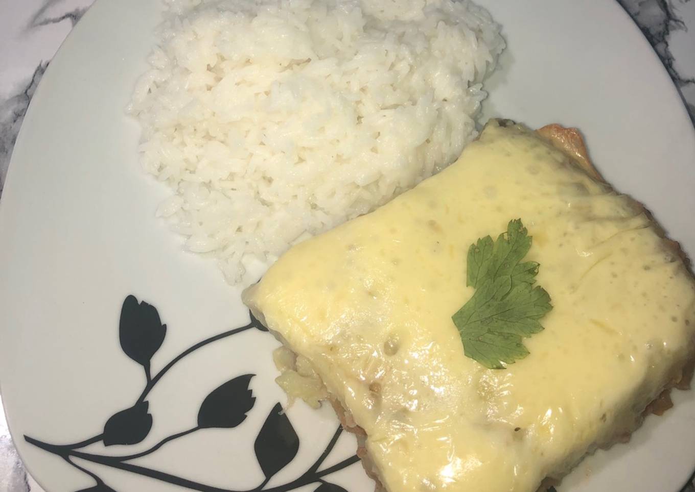 Pastel (de carne) con puré y masa🤍🥧