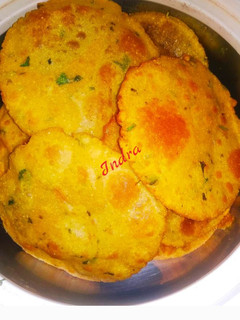 मक्की की खस्ता पूड़ी रेसिपी मुख्य फोटो