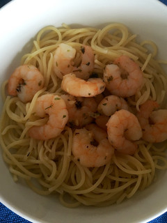 Una foto de Pastas con Camarones al ajillo (suave)