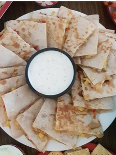 Una foto de Quesadillas