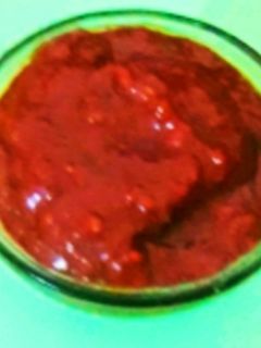 સૂકાં લાલ મરચાં ની ચટણી (Dry Red Chili Chutney Recipe In Gujarati) રેસીપી મુખ્ય ફોટો