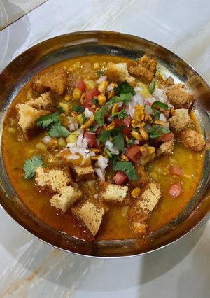 શક્કરિયા ની કડક(Sweet potato kadak Recipe in Gujarati) રેસીપી મુખ્ય ફોટો