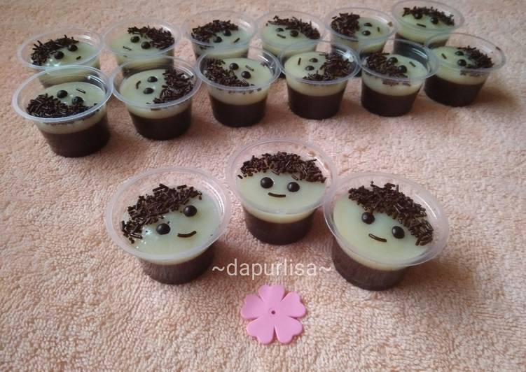 Langkah Mudah untuk Membuat Pudding coklat karakter si kriting lucu vla vanilla, Lezat Sekali