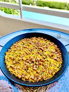 Una foto de Fideos con longanizas