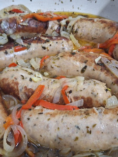 Una foto de Chorizos al vino blanco