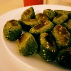 A picture of Spinach or Palak Muthias.