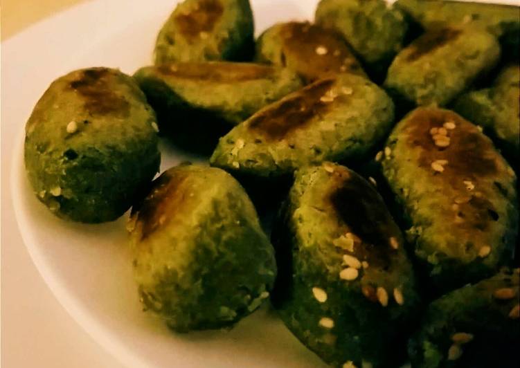 Spinach or Palak Muthias
