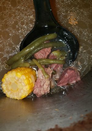 A picture of Caldo de rez.