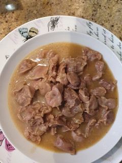 Una foto de Mollejas de pollo en salsa