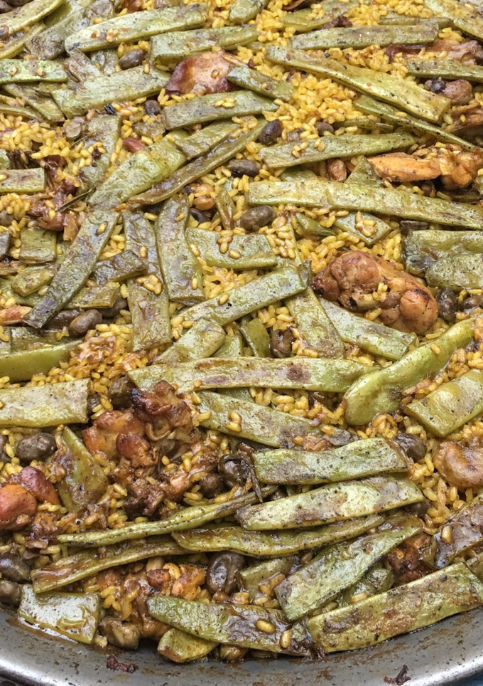 Una foto de Paella Valenciana