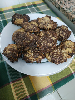 Una foto de Galletas de avena con chocolate
