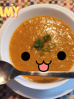 Una foto de Crema de zanahoria y apio picante y sin patata light