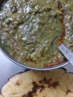सरसों का साग (Sarson ka saag recipe in Hindi) रेसिपी मुख्य फोटो