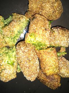 पालक- मटर  रोल्स(Palak Matar rolls recipe in hindi) रेसिपी मुख्य फोटो