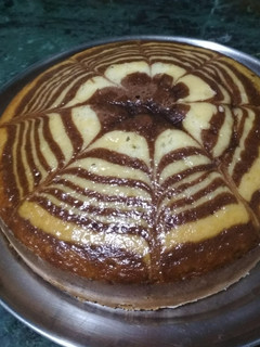 मार्बल केक (Marble cake recipe in Hindi) रेसिपी मुख्य फोटो