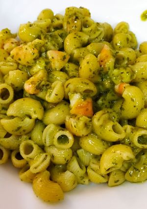Una foto de Pesto con gambas