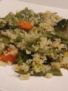 Una foto de Bulgur con verduras