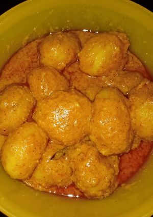 A picture of Kashmiri dum aaloo.