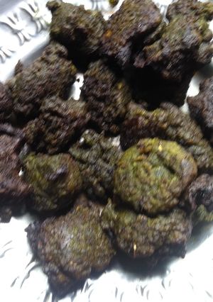 पालक के पकोड़े (Palak ke pakore recipe in hindi) रेसिपी मुख्य फोटो