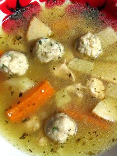 Tárkonyos csirkemell-leves recept fotója