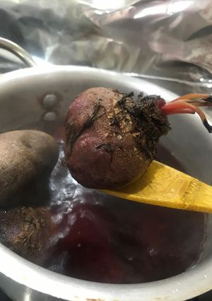 صورة لوصفة سلطة البنجر والفراولة 🍓❤️