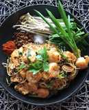 🧑🏽‍🍳🧑🏼‍🍳 How to Make Pad Thai with Glass Noodles • Pad Thai Sauce Recipe