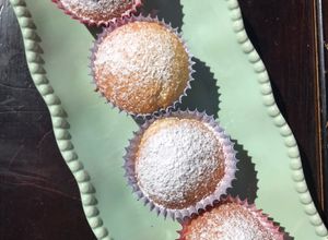 Una foto de Muffin de Vainilla con corazón de Dulce de Leche y Nutella