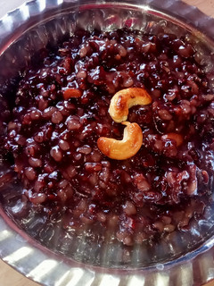 சிகப்பு அரிசி பொங்கல்(red rice pongal recipe in tamil) செய்முறை முக்கிய புகைப்படம்