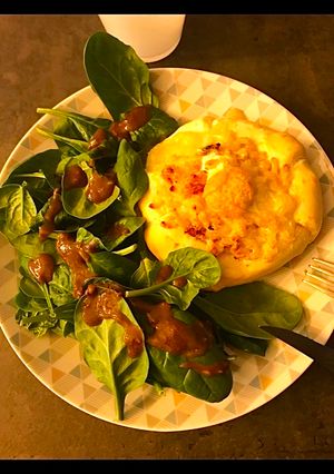 Une photo de Tourte coquillettes camembert