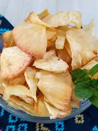 Langkah Gampang Membikin Resep Keripik Singkong Gurih yang Uenak Anti Ribet, Mantap Sekali