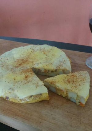 Una foto de Tortilla de papas con mozzarella