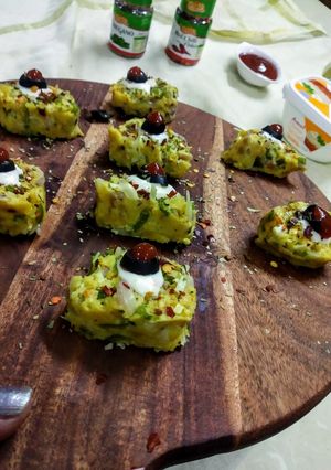 A picture of Oats cheesy bites.