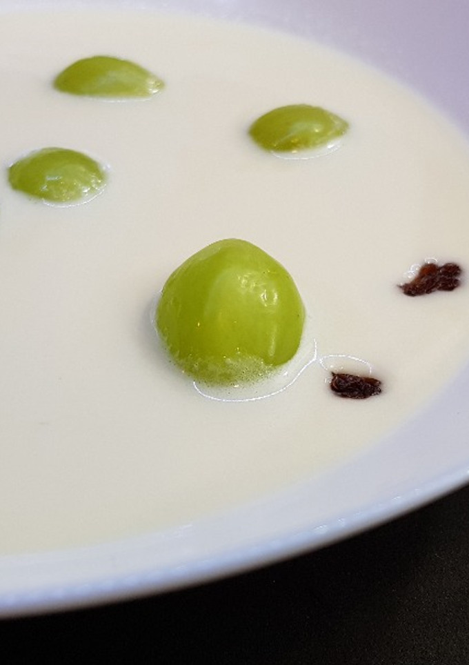 Una foto de Ajo Blanco