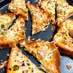 Cheesy Chilli Toast A picture of Cheesy Chilli Toast.