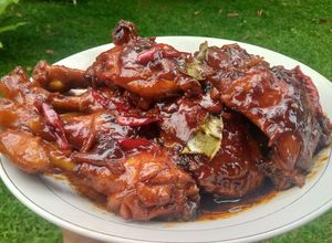 Foto resep RESEP AYAM KECAP MANIS PEDAS SAUS KENTAL, OLAHAN AYAM IRIT MINYAK LAGI